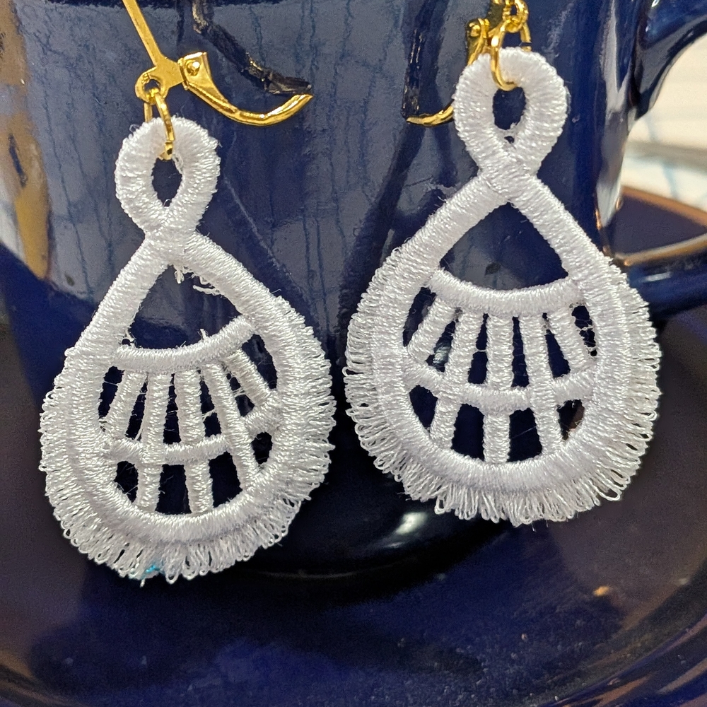 Elegant White Lace Earrings